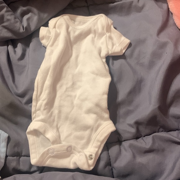 Preemie onesies(4) - Picture 5 of 5